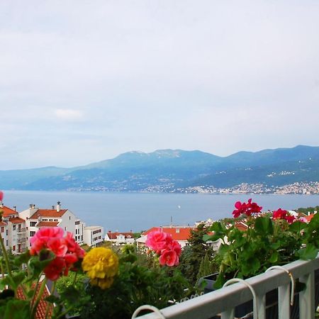 Apartment Rijeka With Sea View Buitenkant foto