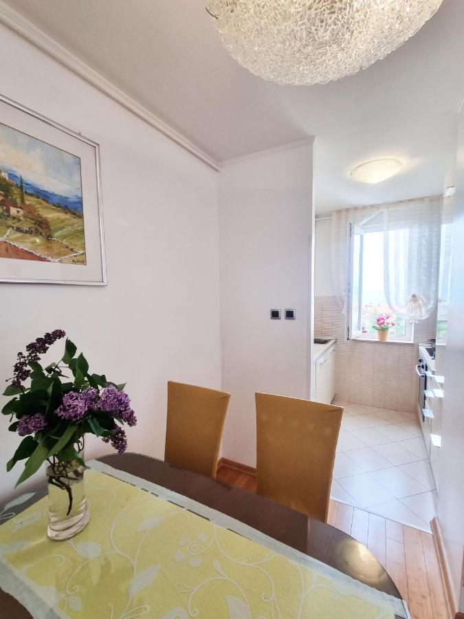 Apartment Rijeka With Sea View Buitenkant foto