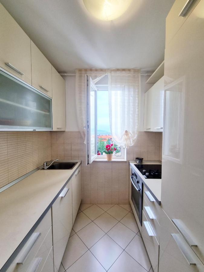 Apartment Rijeka With Sea View Buitenkant foto