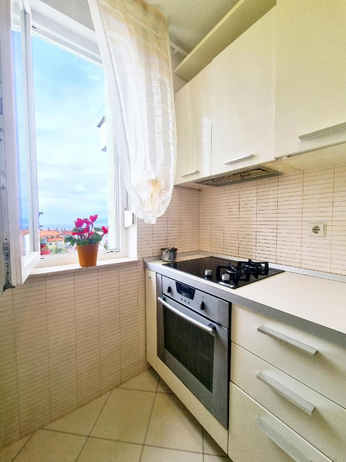 Apartment Rijeka With Sea View Buitenkant foto